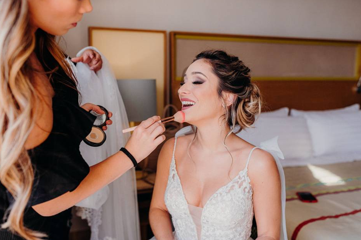 Maquillista y Peinadora